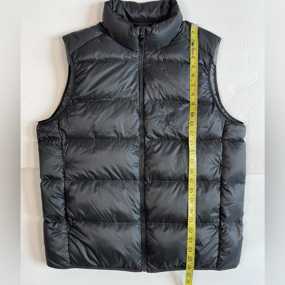 Uniqlo Men's Dark Gray Puffer Vest View 4
